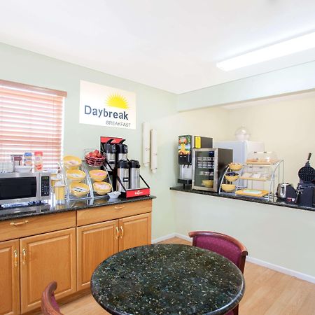 Days Inn By Wyndham Kerrville Buitenkant foto