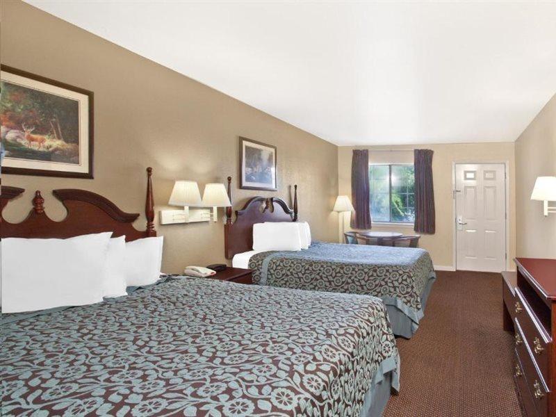 Days Inn By Wyndham Kerrville Buitenkant foto