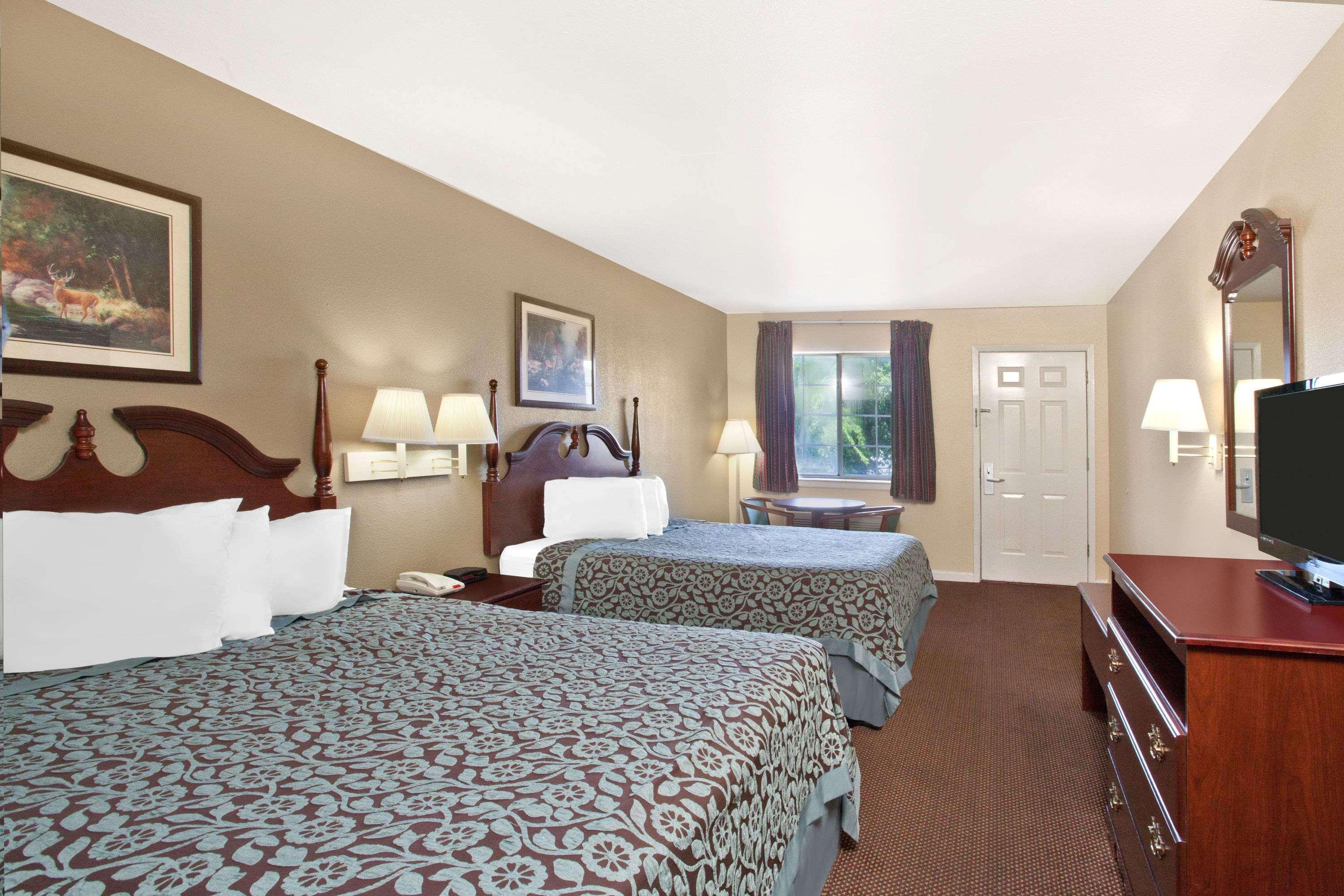 Days Inn By Wyndham Kerrville Buitenkant foto