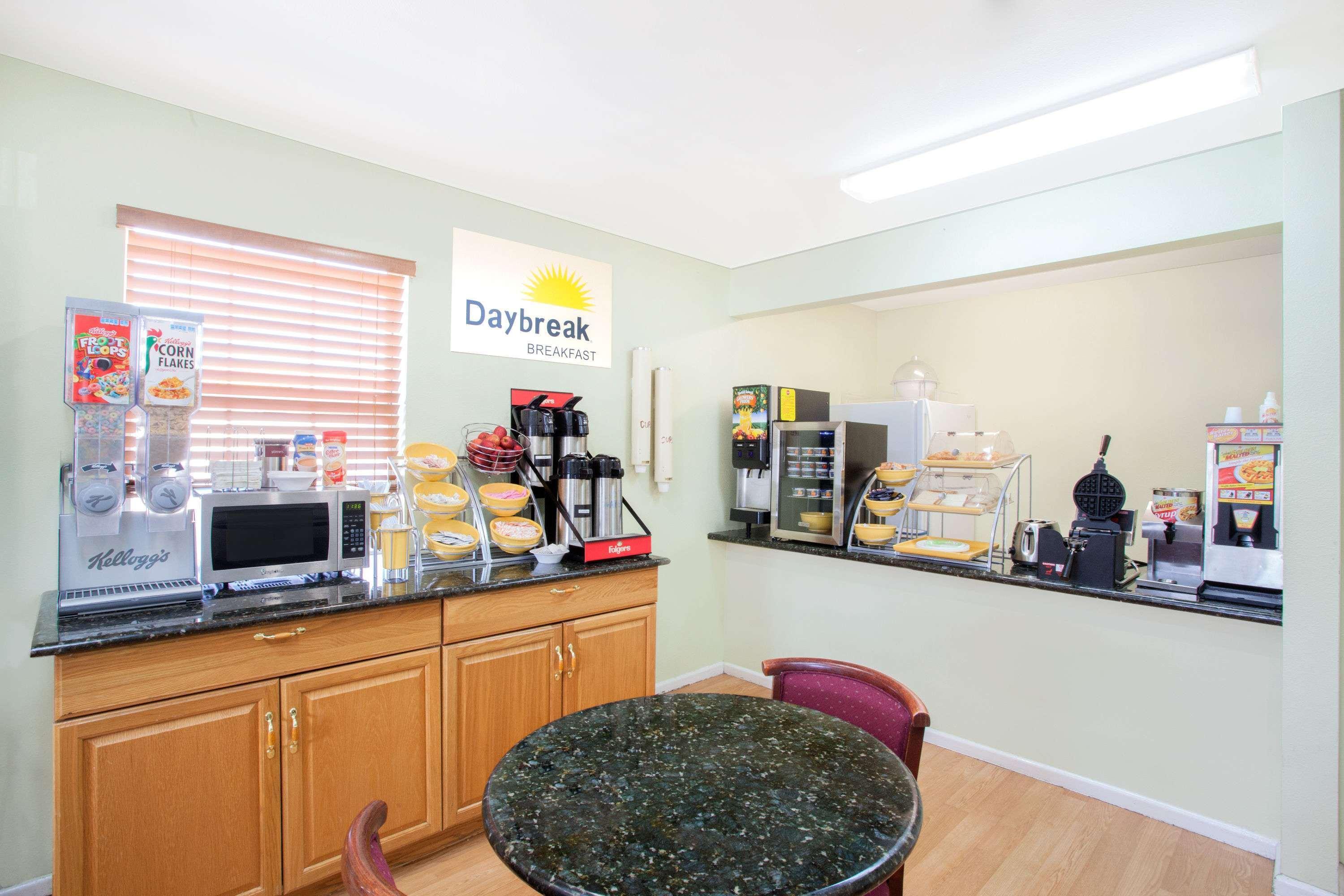 Days Inn By Wyndham Kerrville Buitenkant foto