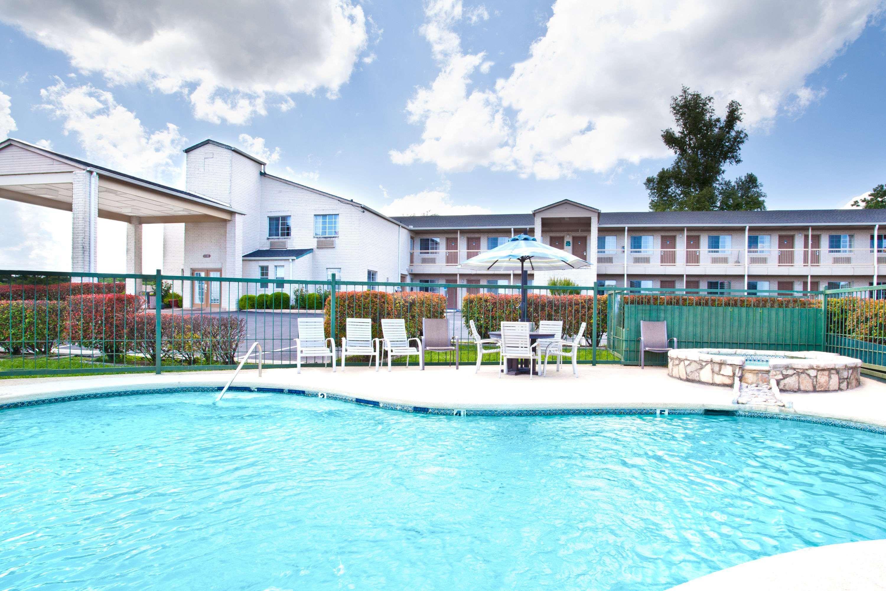Days Inn By Wyndham Kerrville Buitenkant foto